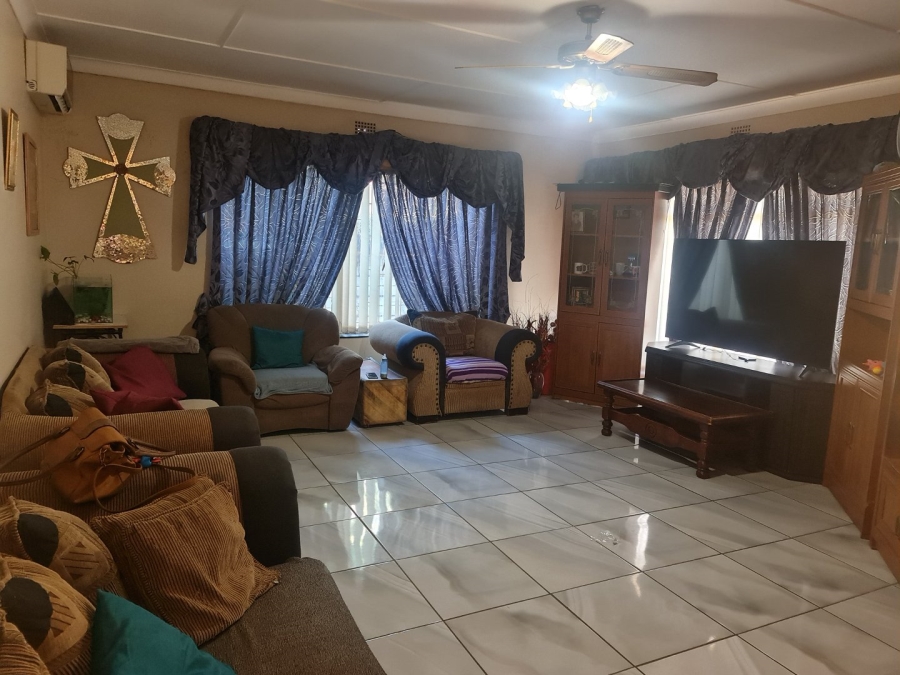 3 Bedroom Property for Sale in Oos Einde North West